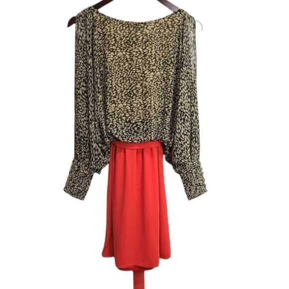 THML Blousonā MidiĀ OpenāShoulderāDressāSizeāMedium - Picture 2 of 9